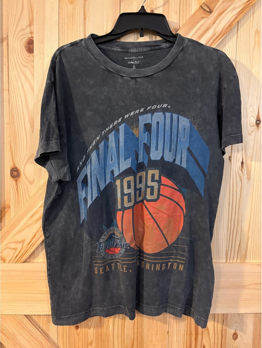 Retro Abercrombie & Fitch Final Four 1995 Graphic T-Shirt Medium